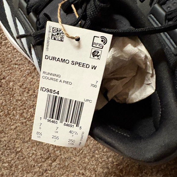 NWT! Adidas ladies shoes. - Picture 4 of 7